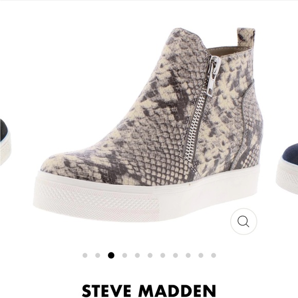 Steve Madden Shoes - Steve Madden snake print wedge booties
